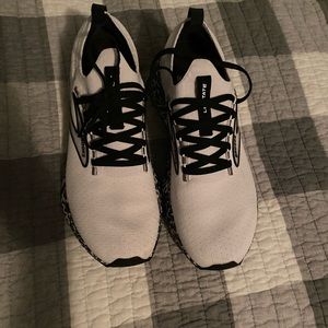 Brooks levitate Stealthfit 6